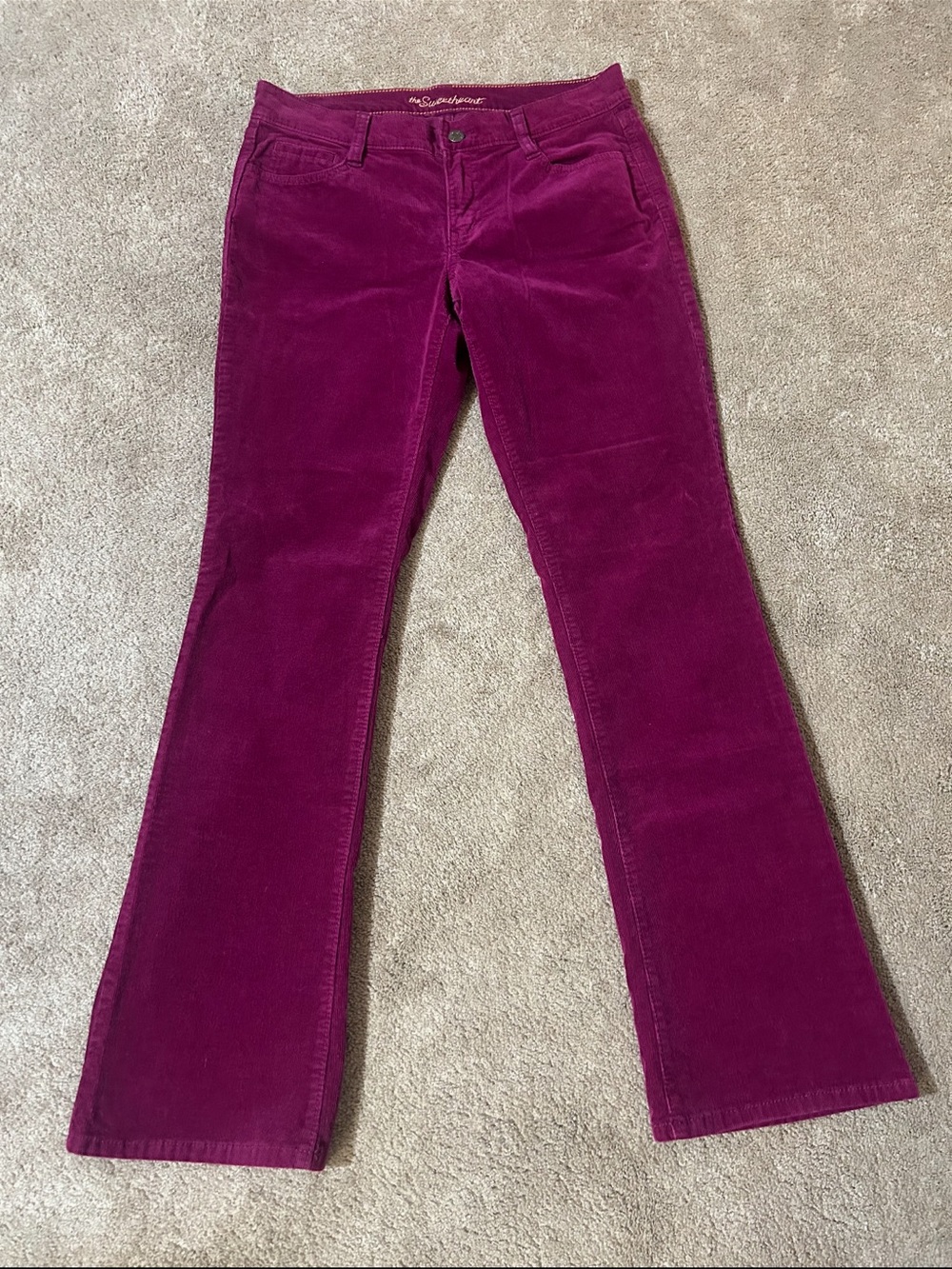 Old Navy "The Sweetheart” Mid-Rise Bootcut Corduroy Pants In Vibrant Magenta